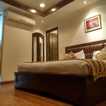 Hotel Aaron Castle New Delhi Buitenkant foto